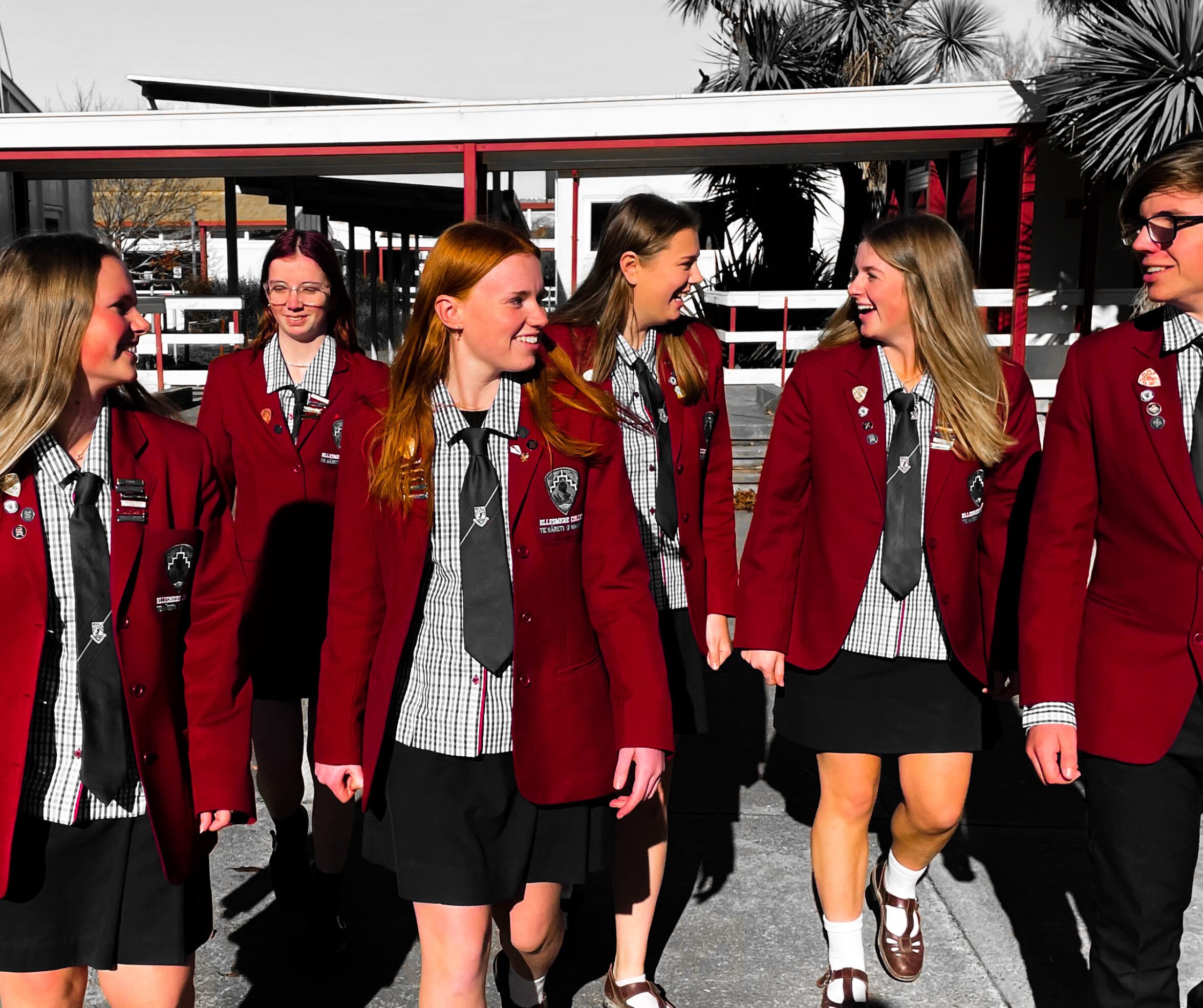 Ellesmere College (エルズミアカレッジ) の制服姿の生徒