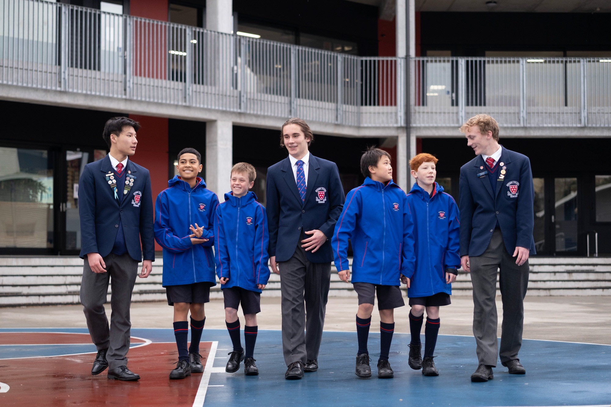 Rosmini College (ロスミニカレッジ) の生徒