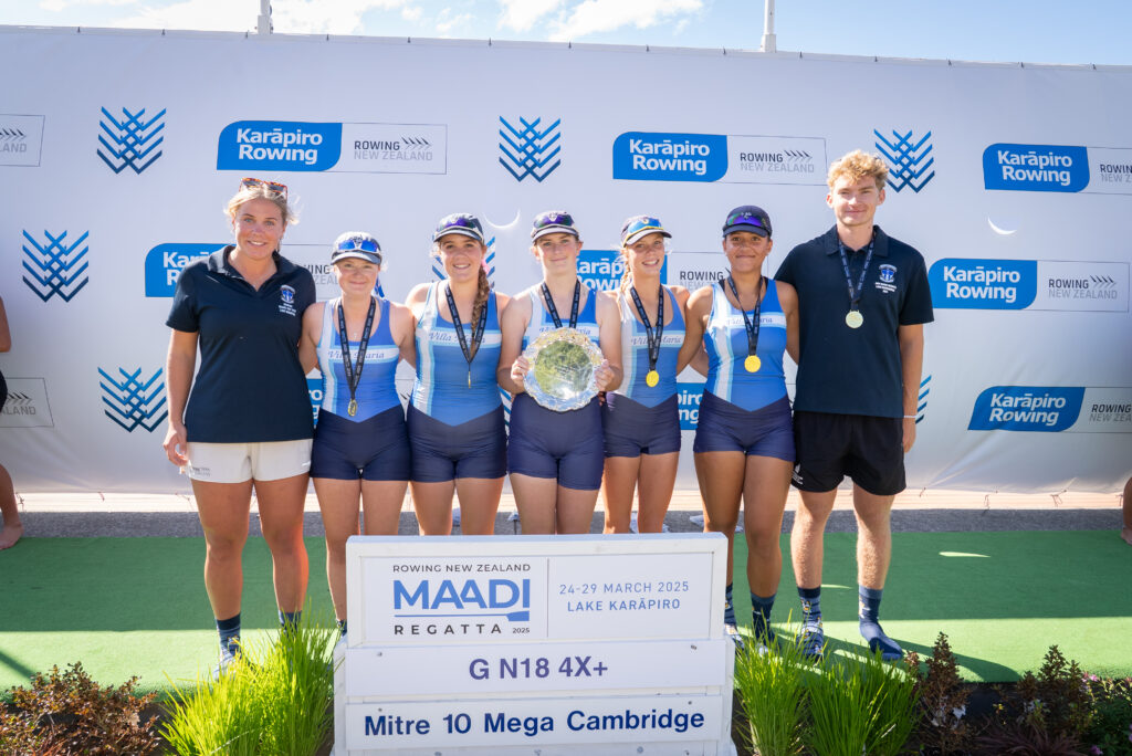 Villa Maria College (ヴィラマリアカレッジ) の表彰される生徒