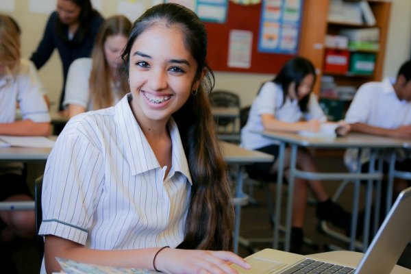 Green Bay High School (グリーンベイハイスクール) の女子生徒