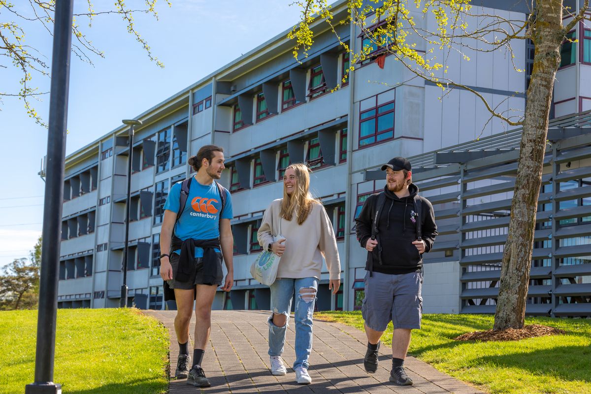 The University of Waikato (ワイカト大学) の生徒