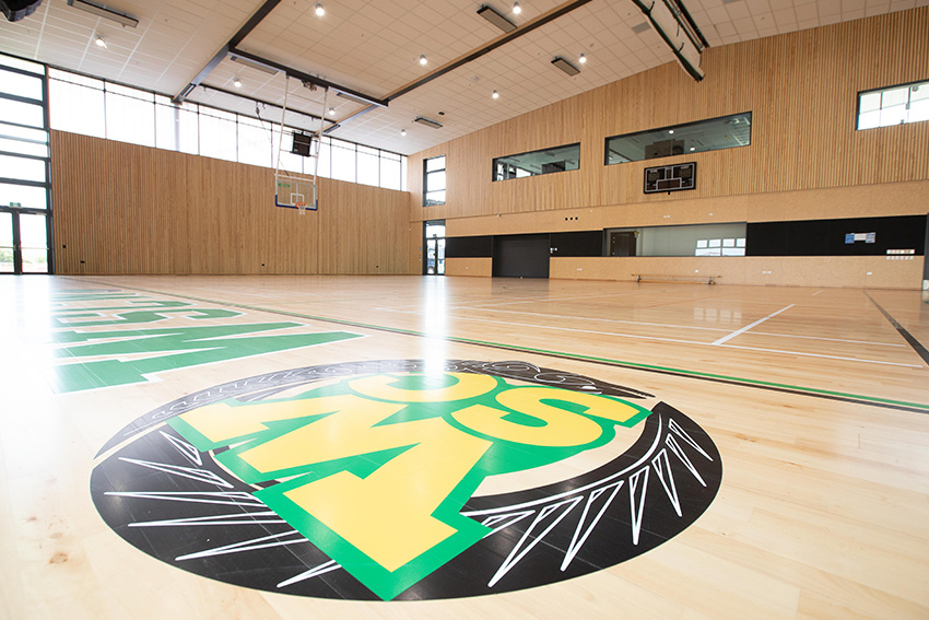 Western Springs College (ウェスタンスプリングスカレッジ) の体育館