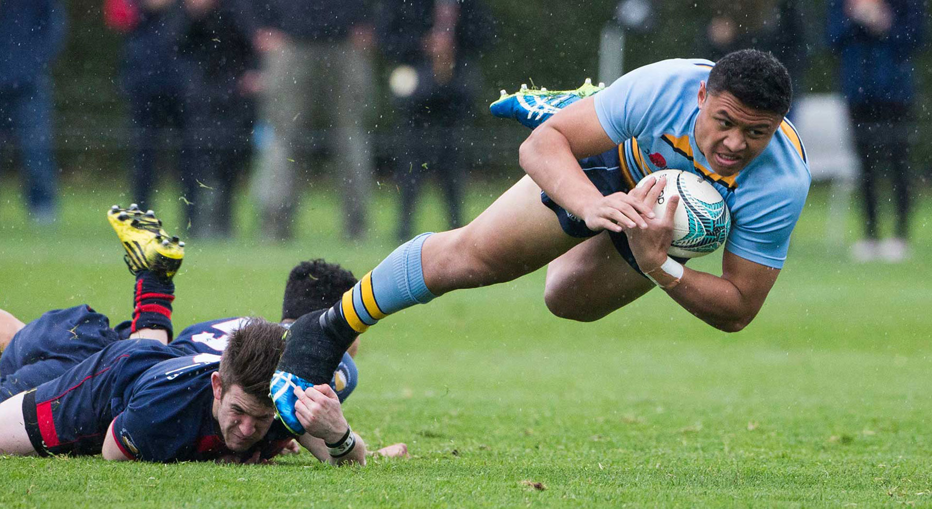 Mount Albert Grammar School (マウントアルバートグラマースクール) でスポーツをする生徒