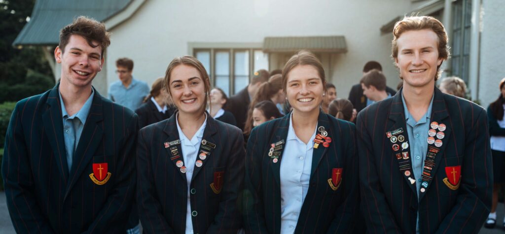 Middleton Grange School (ミドルトングレンジスクール) の4人の生徒