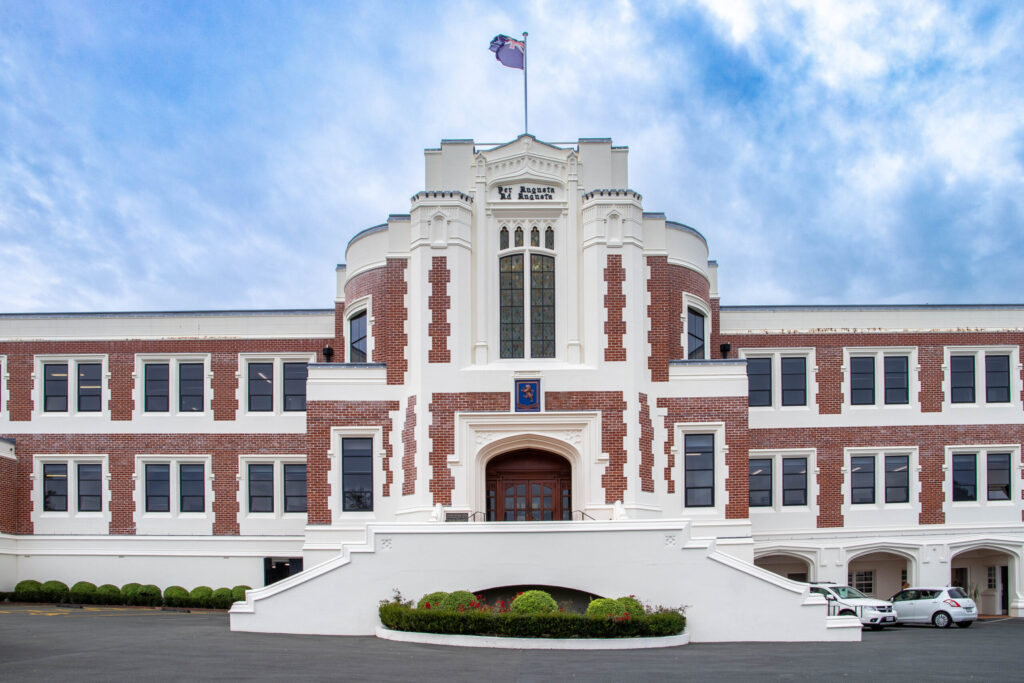 Takapuna Grammar School (タカプナグラマースクール) の入り口