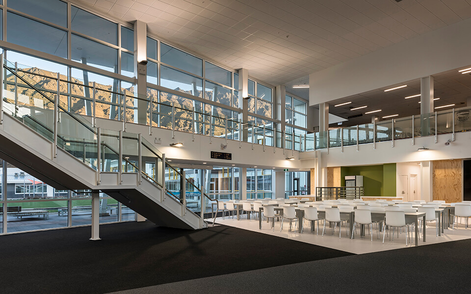 Wakatipu High School (ワカティプハイスクール) の校舎内