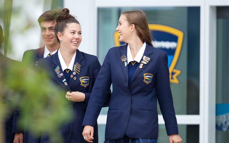 Wakatipu High School (ワカティプハイスクール) の女子生徒