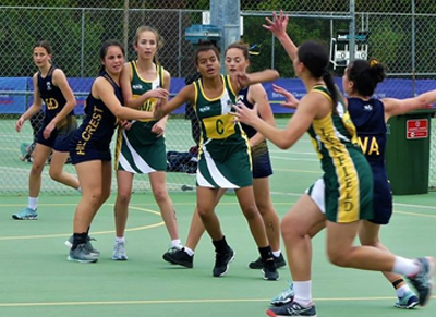 Lynfield College (リンフィールドカレッジ) の生徒がスポーツをする様子