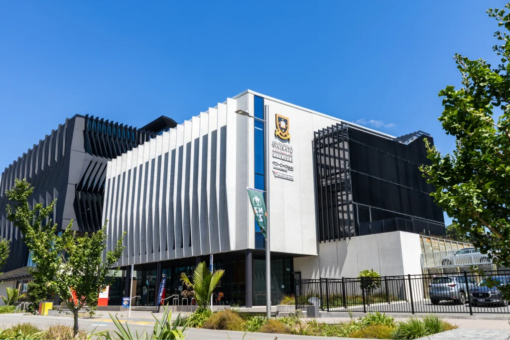 The University of Waikato (ワイカト大学) の外観2