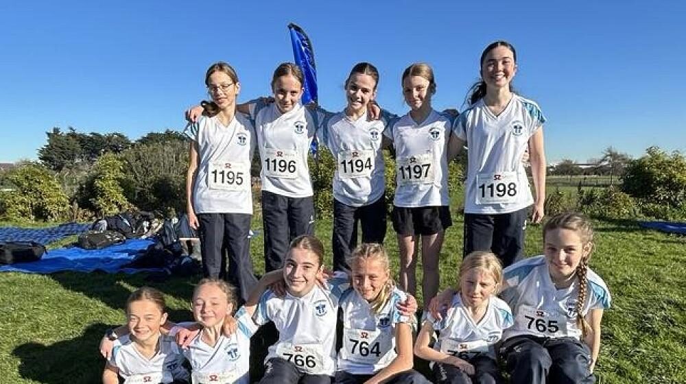 Villa Maria College (ヴィラマリアカレッジ) の運動する生徒