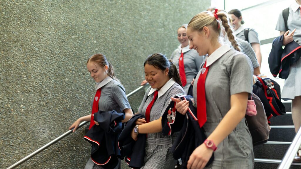 ニュージーランドの中学校・高校留学の費用相場を費用サンプル例付きで解説！